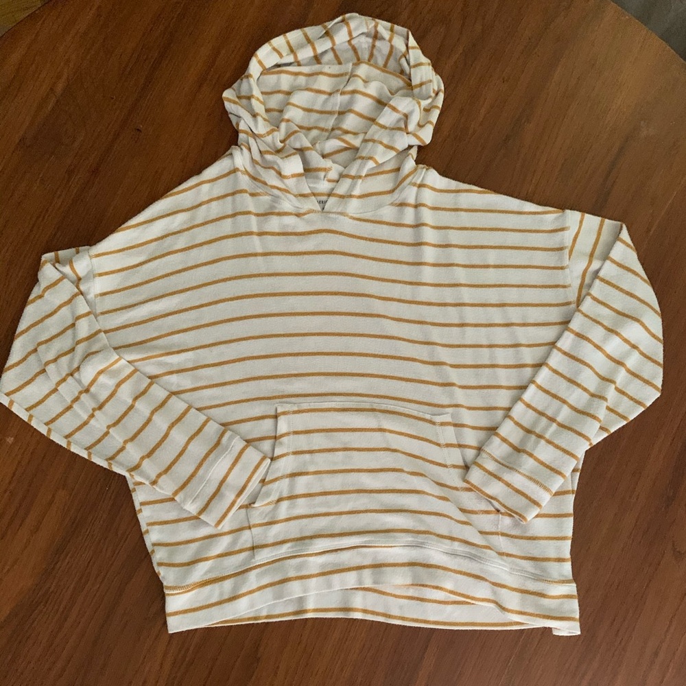 NOT FOR SALE American Eagle Soft & Sexy Yellow&Whi